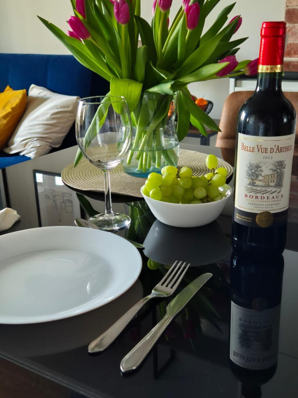 Food and drinks, Dining area, Alcoholic drinks