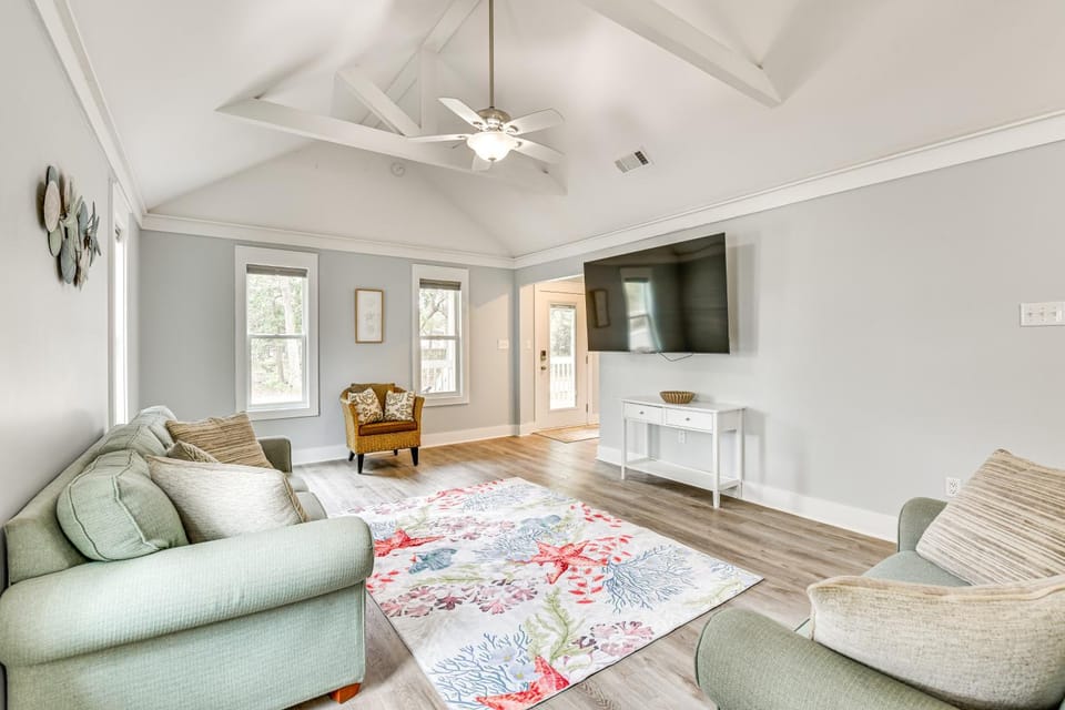 Walk to Choctawhatchee Bay: Santa Rosa Beach Home! House in South Walton County