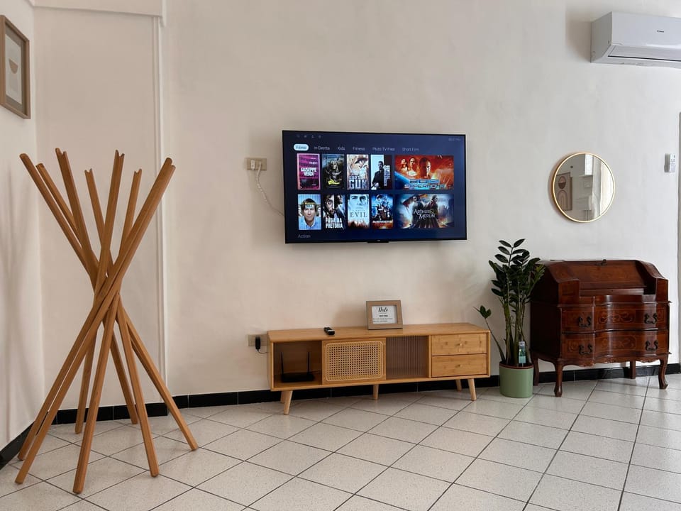 TV and multimedia, air conditioner