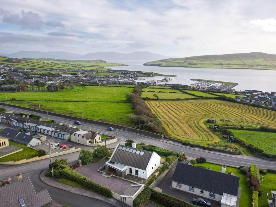 An Teach Ban - Dingle House in Dingle