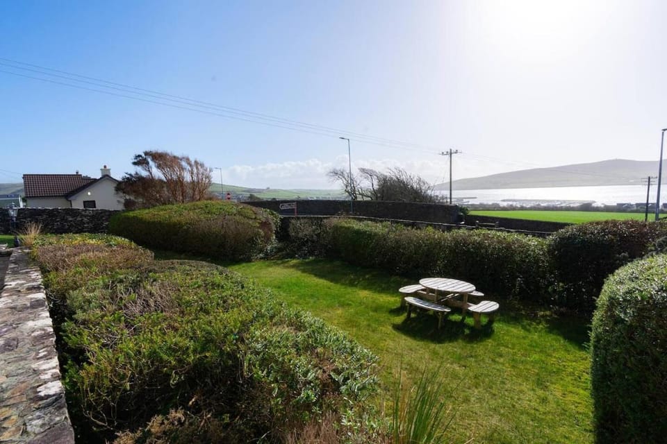 An Teach Ban - Dingle House in Dingle