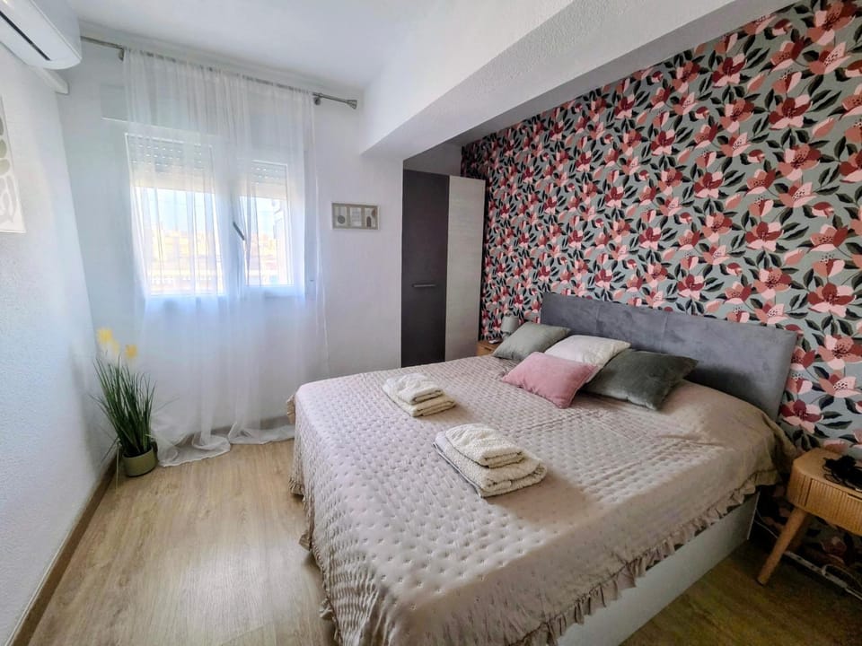 Bed, Bedroom, towels, wardrobe, air conditioner