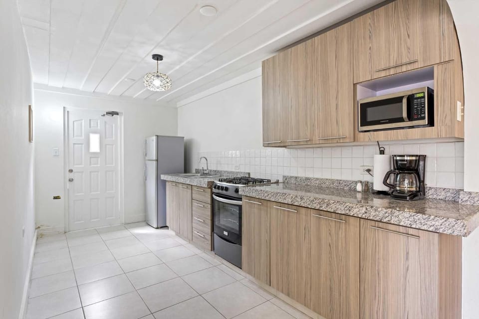 WLR2 - 1BR near Palm Beach - White Lotus Retreat Apartment in Noord