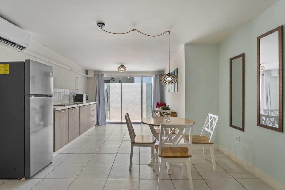 WLR3 - 1BR near Palm Beach - White Lotus Retreat Apartment in Noord
