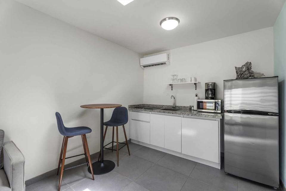 WLR8 - 1BR near Palm Beach - White Lotus Retreat Apartment in Noord