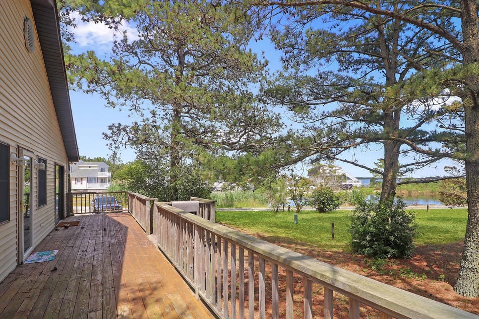 Shady Grove - Water views, Fireplace! House in Chincoteague Island