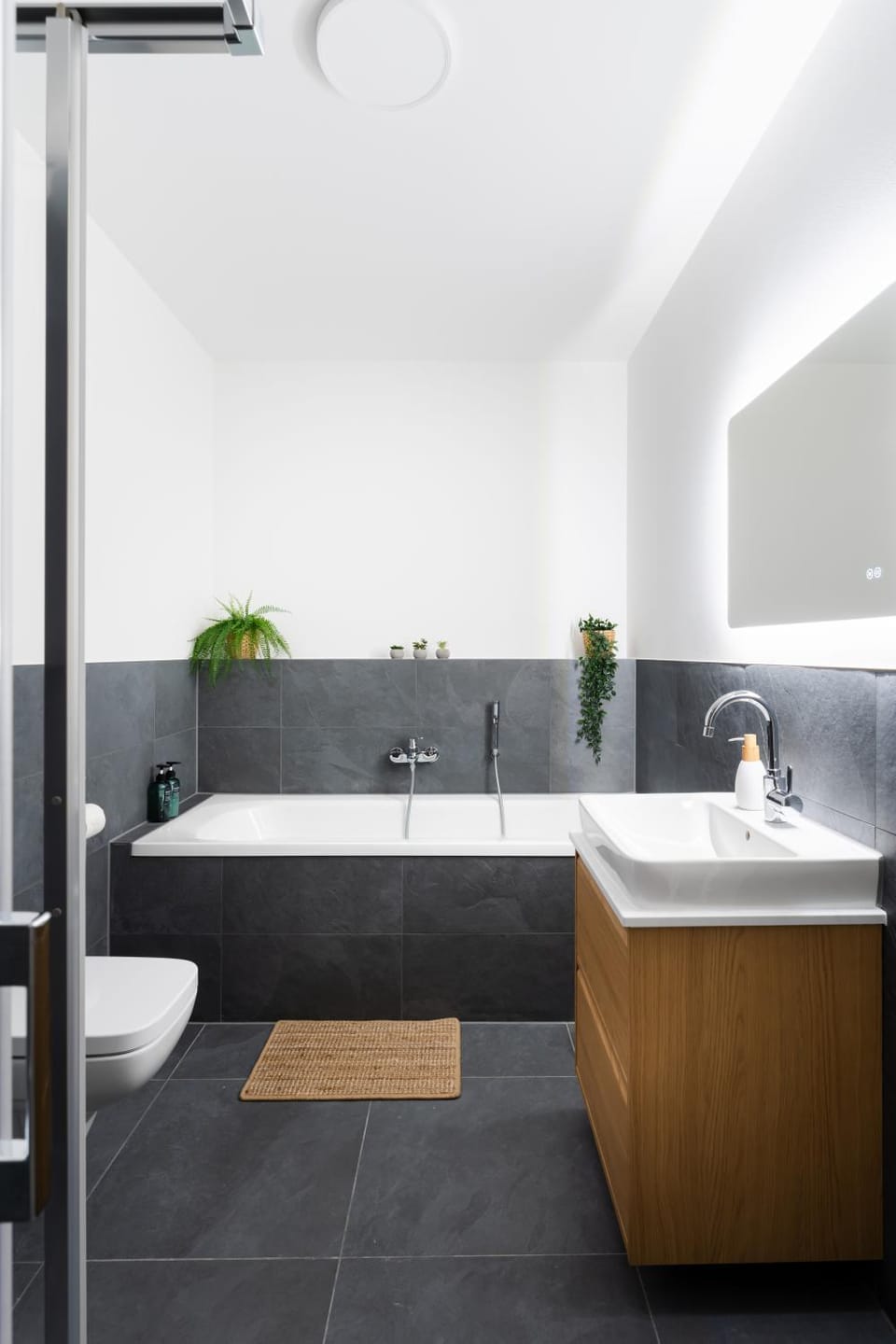 Shower, Toilet, Bathroom, Bath