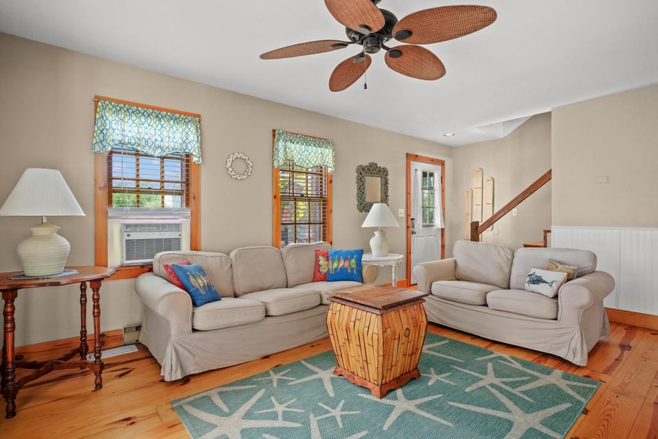 Shady Side - Water access, screened porch! House in Chincoteague Island