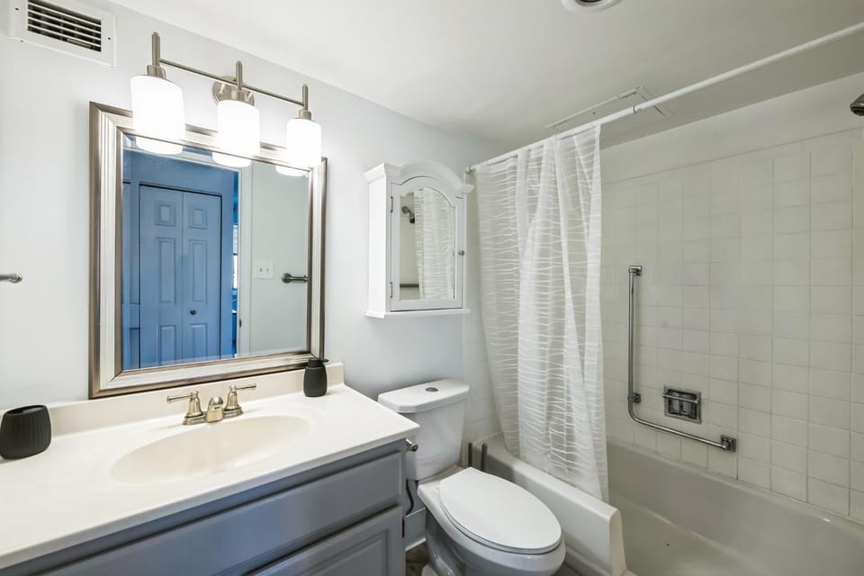 Legacy at Imperial Village 517 I 2 Bed 2 Bath Apartment in Richmond