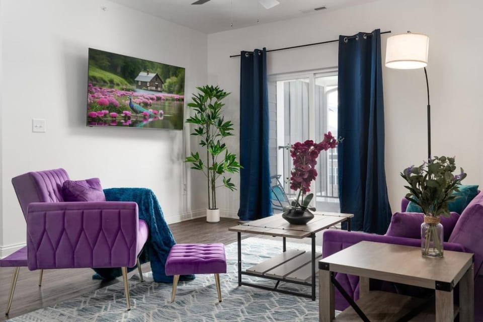 Purple Rain Spacious 2BR 2BA 2 King Beds Gym WFH Apartment in Indiana