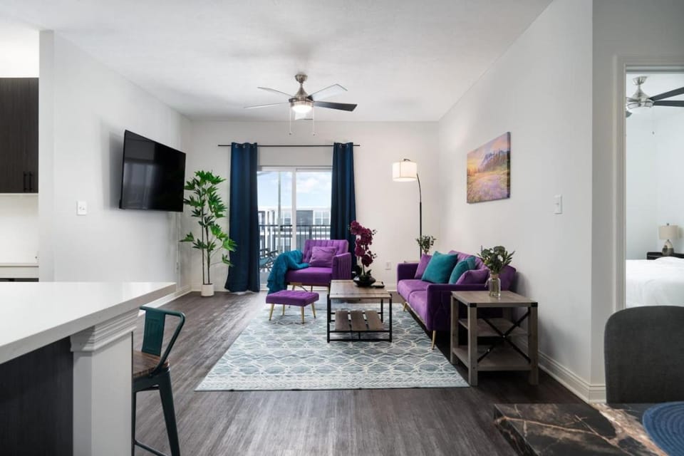 Purple Rain Spacious 2BR 2BA 2 King Beds Gym WFH Apartment in Indiana