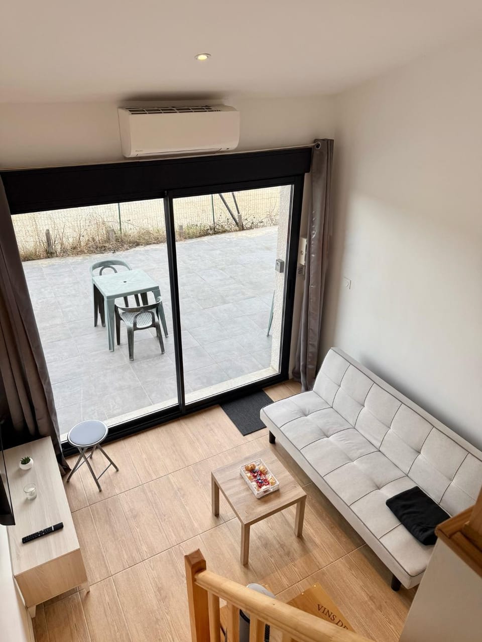 Living room, air conditioner
