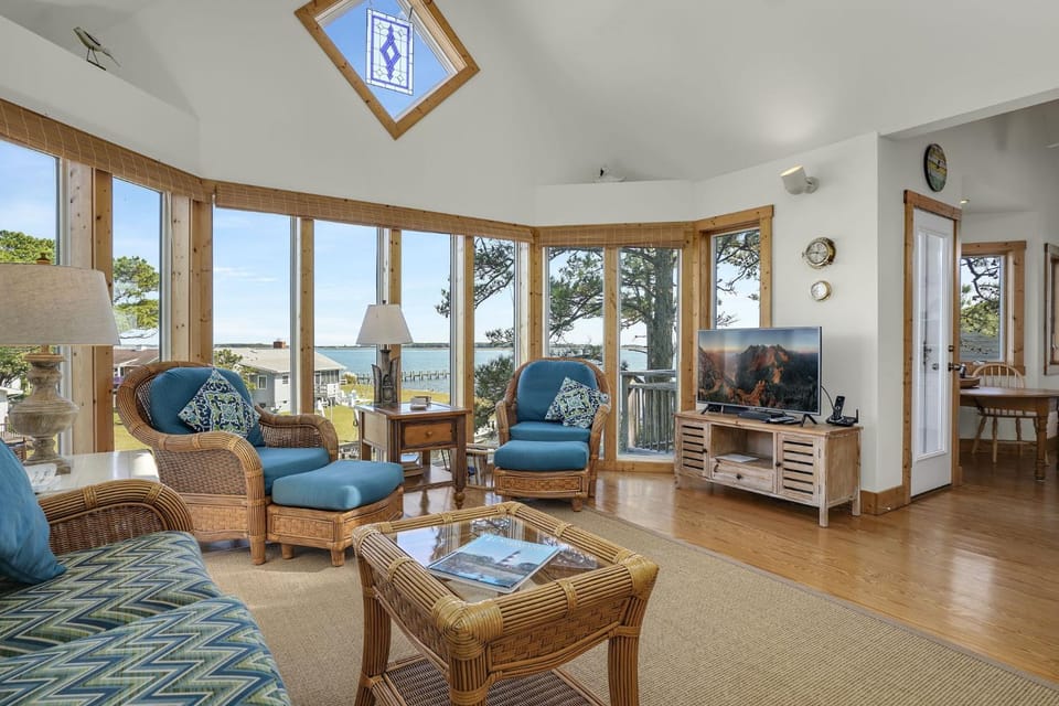 Shore Thing on Oyster Bay - Waterfront, Boat Dock! House in Chincoteague Island