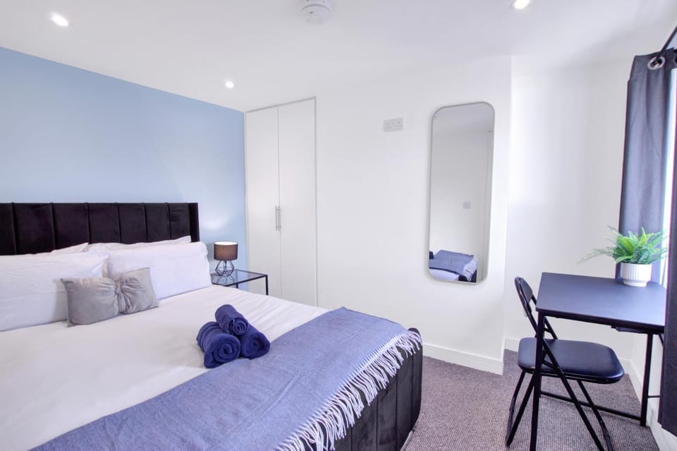 Bed, Bedroom, wardrobe
