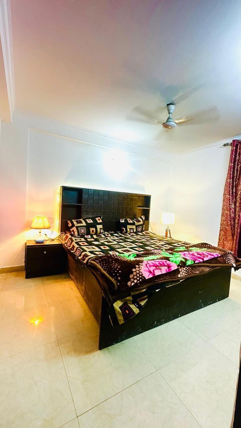 Couples friendly Apartment in New Delhi