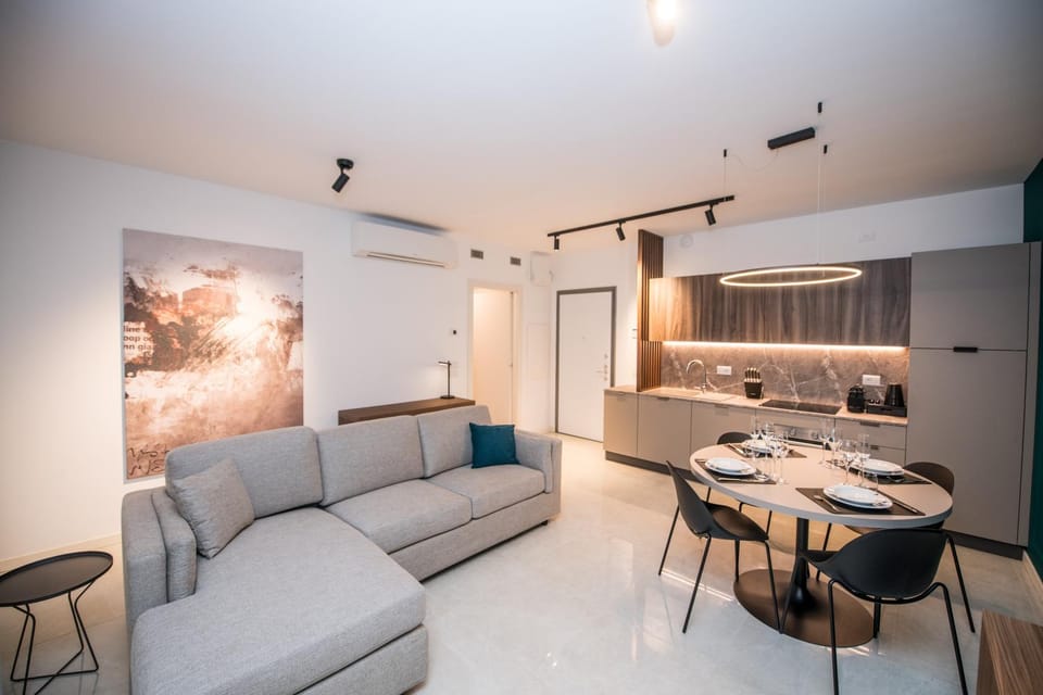 Living room, Seating area, kitchen
