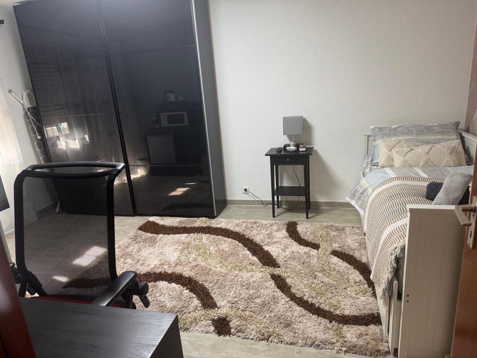 Gemütliches Zimmer im Stuttgart Flughafen Messe Vacation rental in Stuttgart