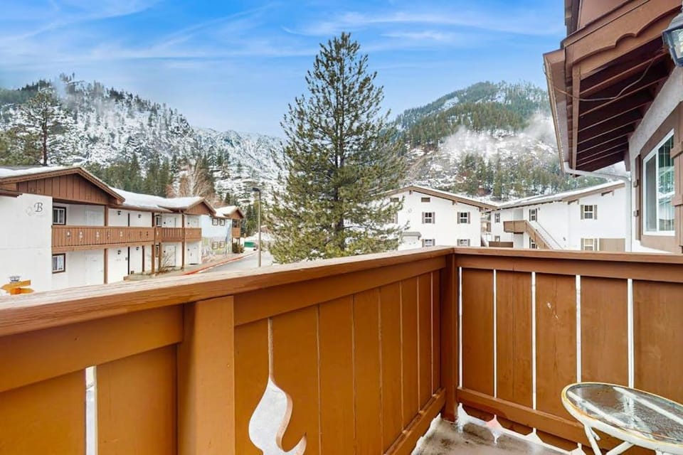 Icicle Village Resort Condos #407 & #408 Apartment in Leavenworth
