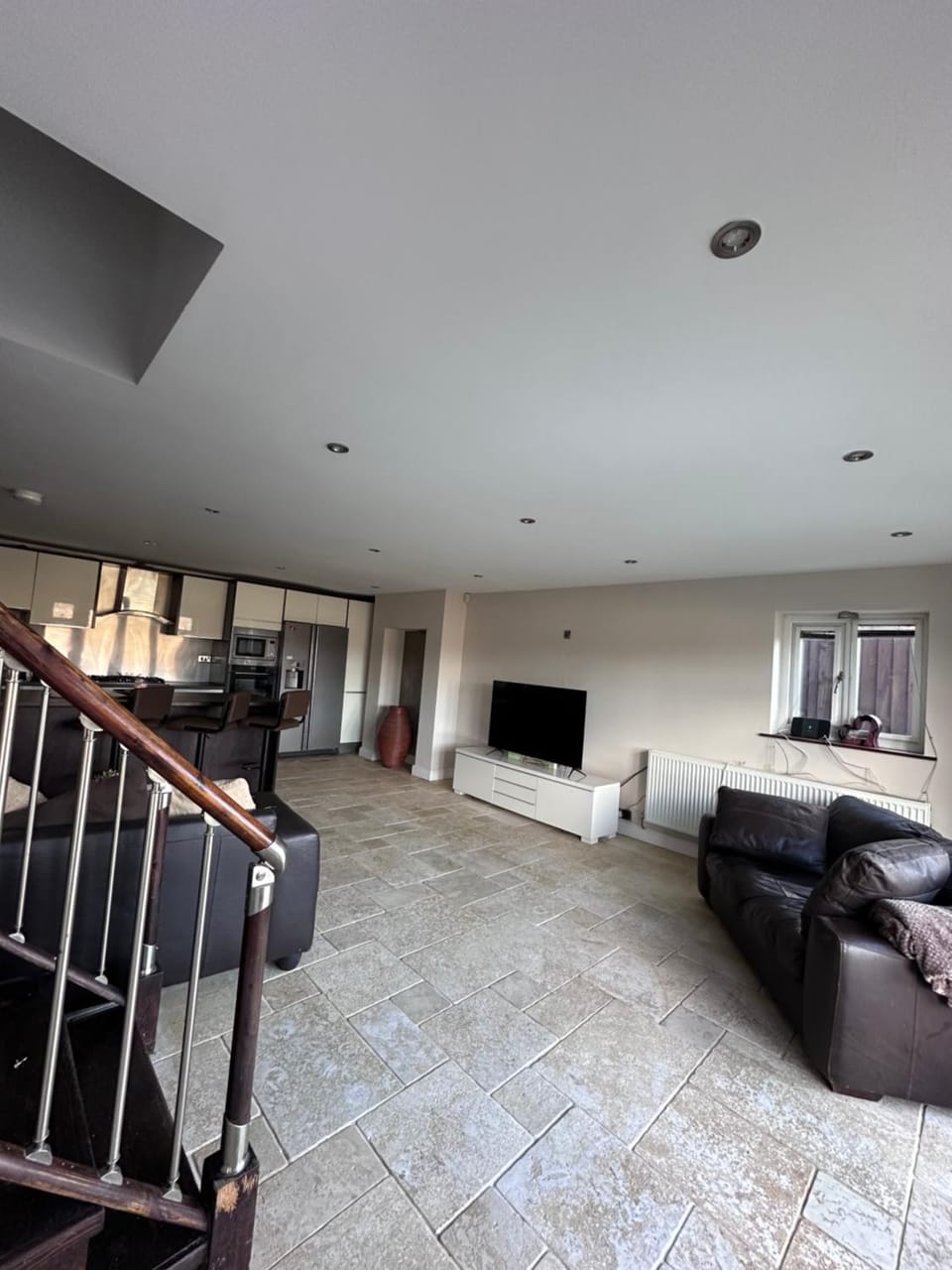 Mountain View - 3 Bedroom home House in Cardiff