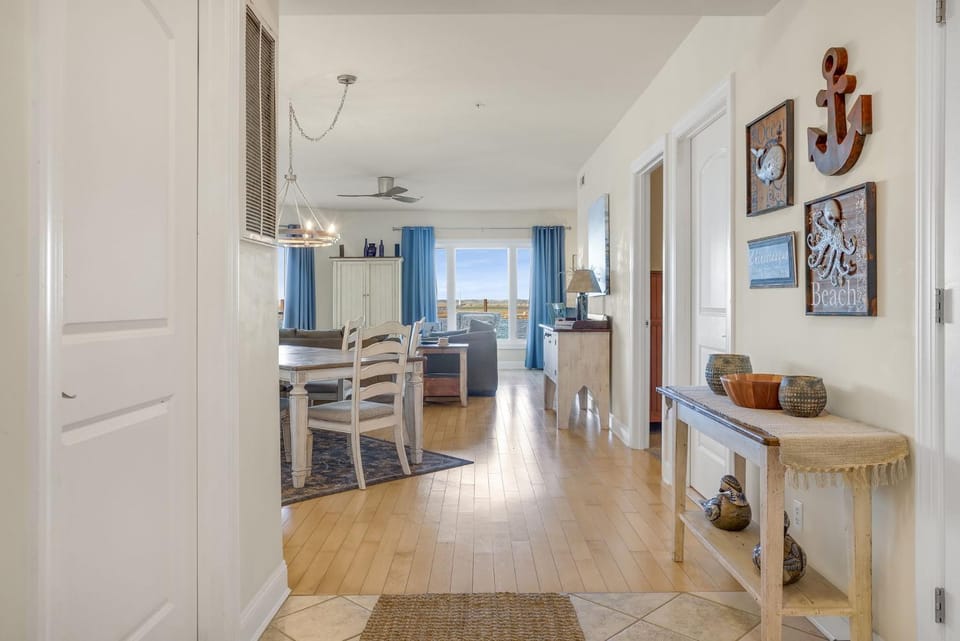 Sunset Bay Villa 118 - Waterfront, Deep-water boat slip! House in Chincoteague Island