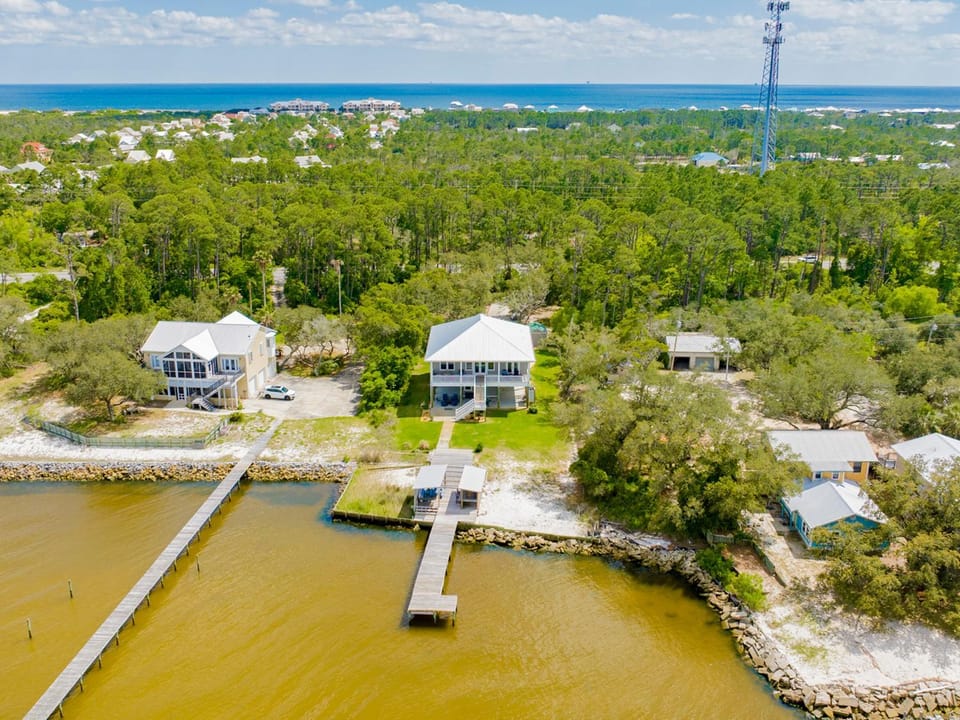 Natural landscape, Bird's eye view, Sea view, Parking