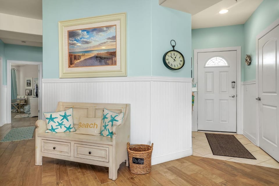 Sunset Bay Villa 206 - Waterfront & shared pool! House in Chincoteague Island