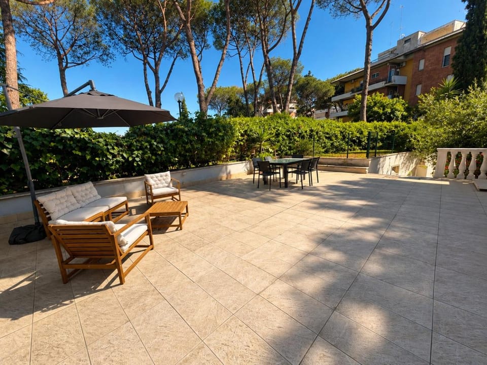 Garden, Balcony/Terrace