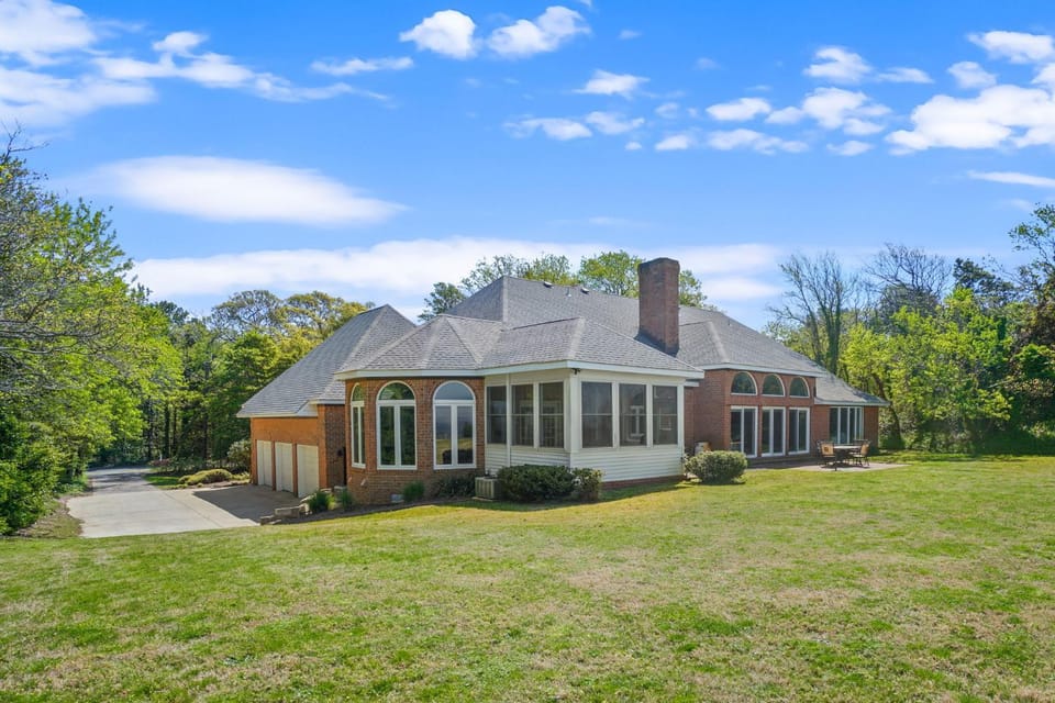 Sunset on the Rocks - Luxurious beachfront comfort! House in Virginia