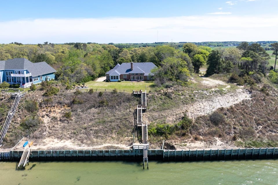 Sunset on the Rocks - Luxurious beachfront comfort! House in Virginia