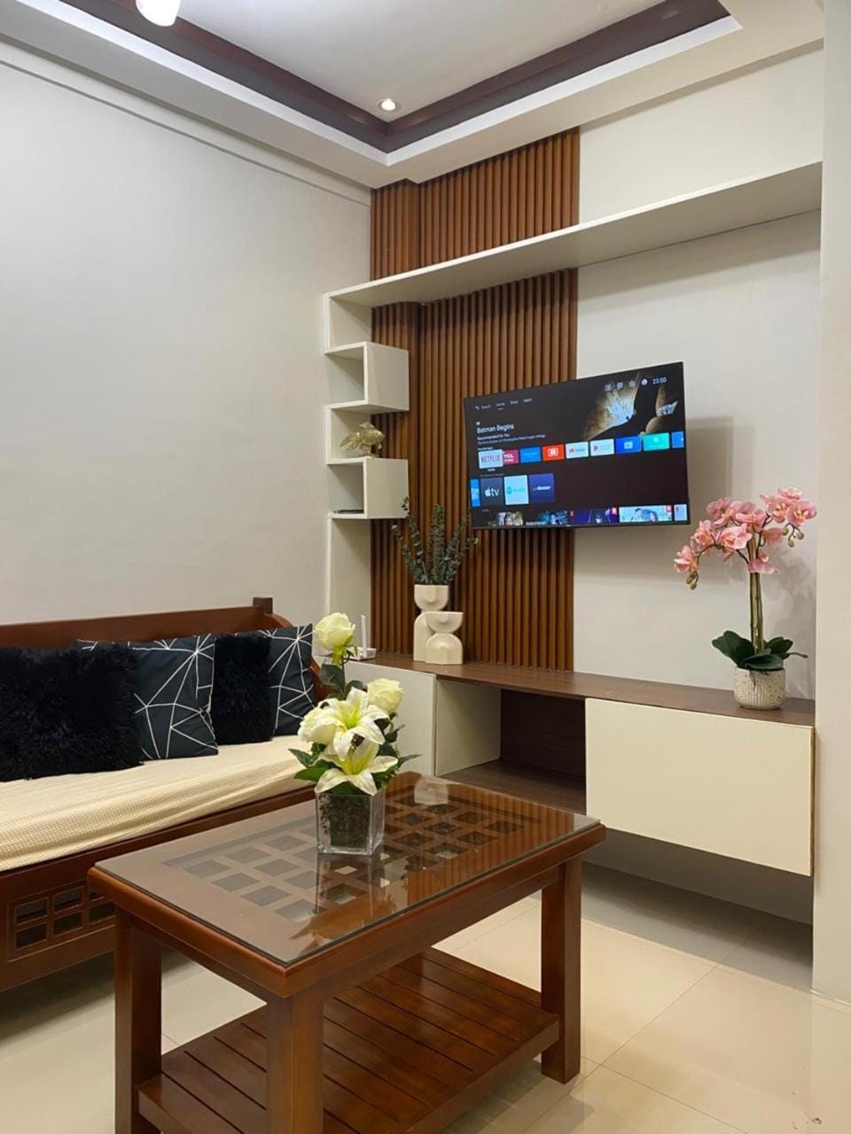 J&M Staycation Spot NEW 2BR Flat near City Center Apartment in Calabarzon