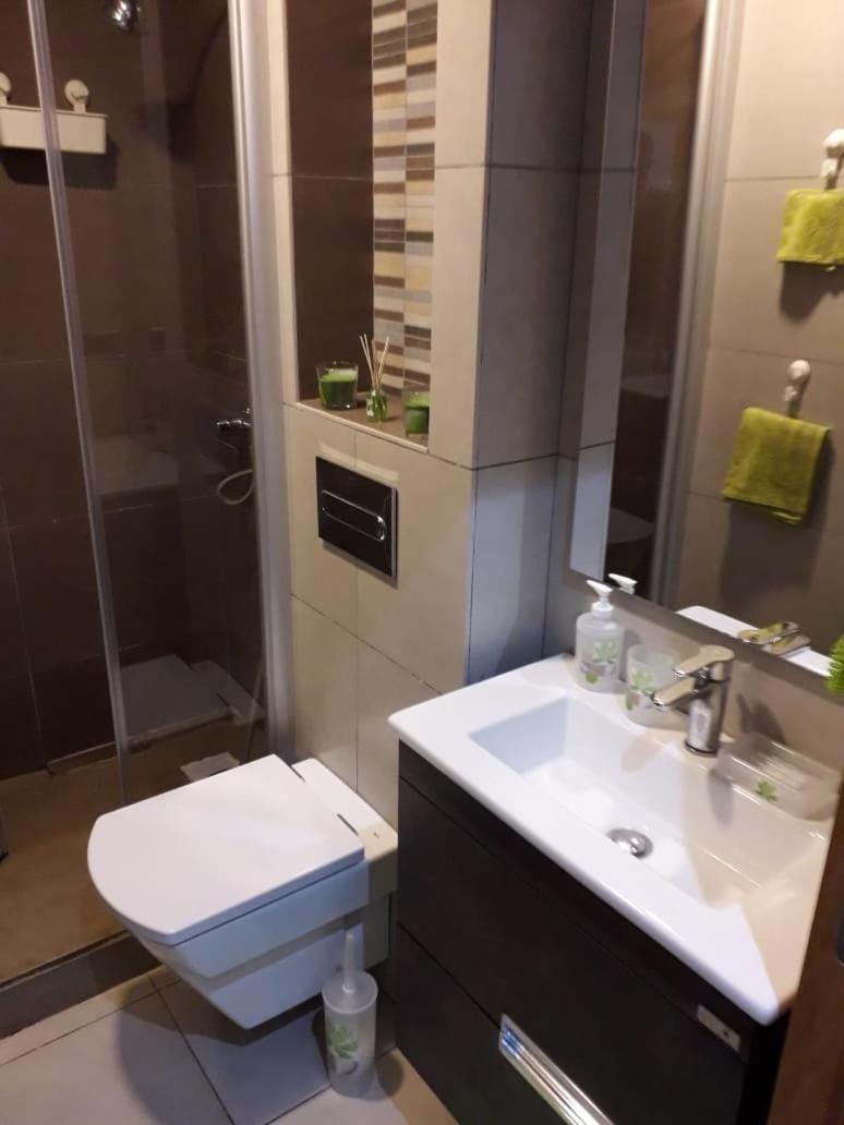 Appartement sur bd la corniche luxury house with garden close to beach Apartment in Casablanca