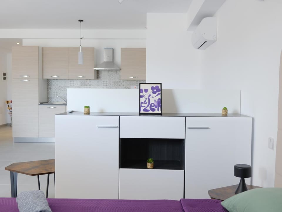 St Julians Central New Apartment! Bright, Spacious and next to the Beach Apartment in Saint Julians