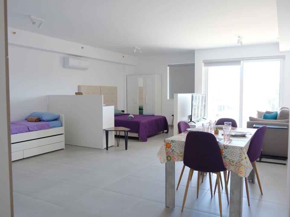 St Julians Central New Apartment! Bright, Spacious and next to the Beach Apartment in Saint Julians