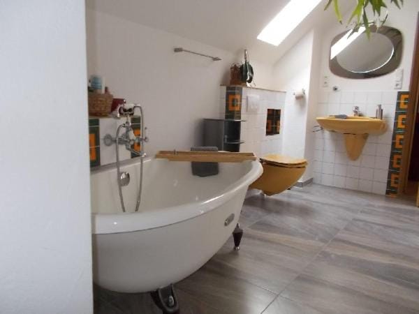 Bathroom, Bath