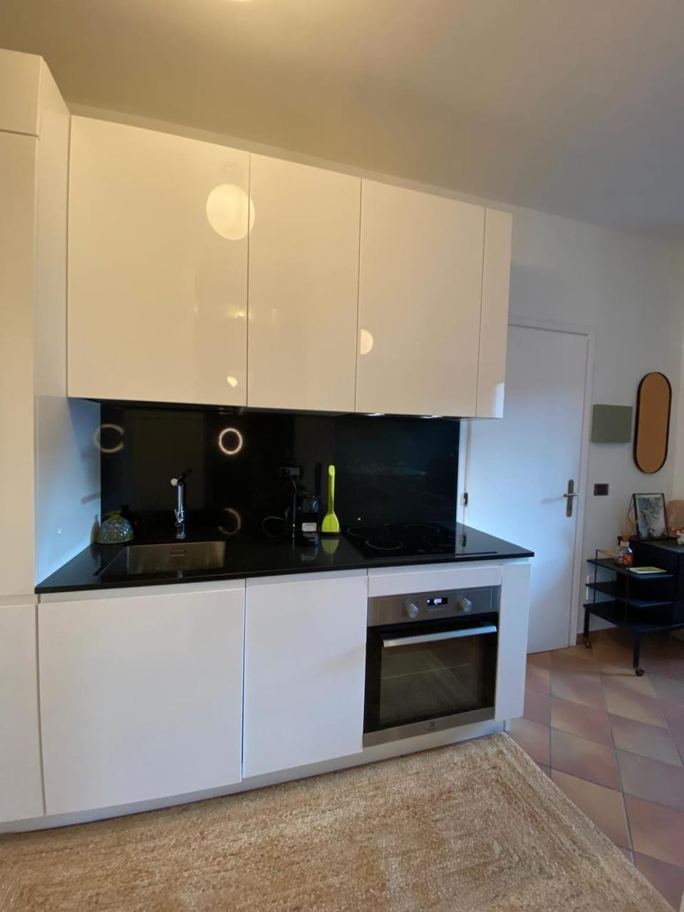 Kitchen or kitchenette, dishwasher, oven, pet friendly, stove