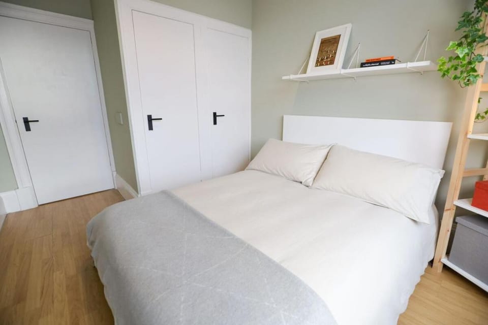 Bed, Bedroom, wardrobe