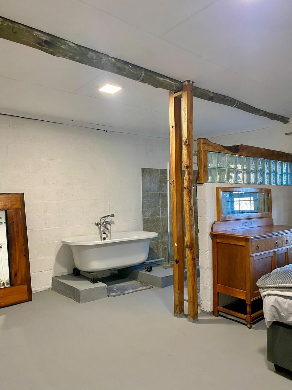 Bathroom, Bedroom