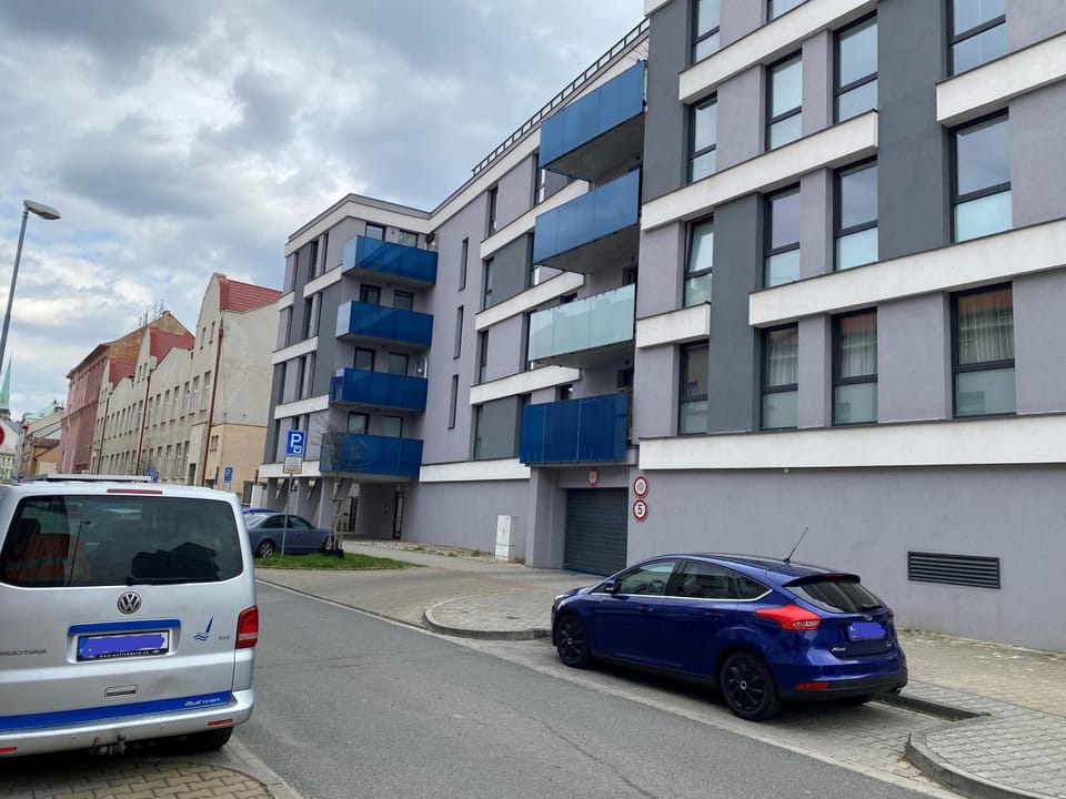 Property building, Street view, Location, Parking