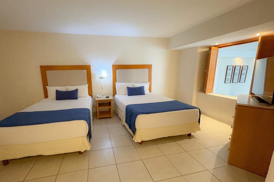 Comfort with partial ocean view & beach access! House in Puerto Vallarta