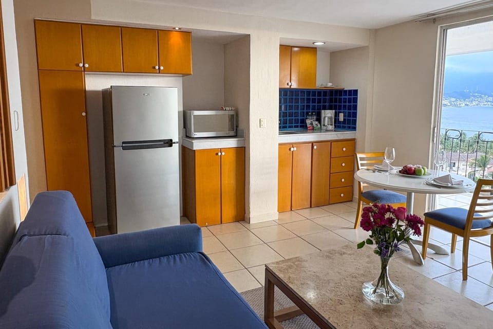 Ocean-view condo with exclusive amenities! House in Puerto Vallarta