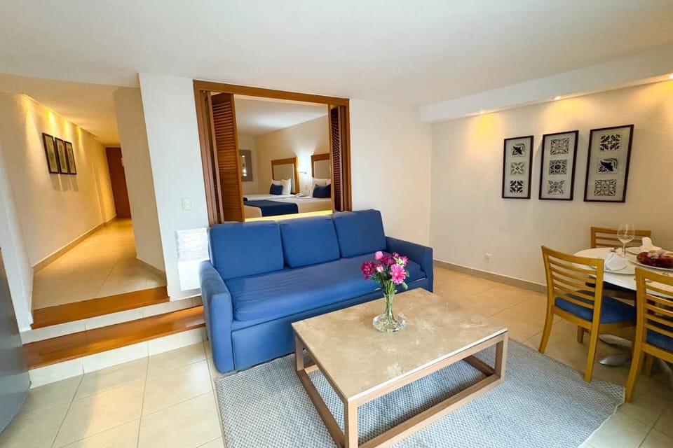 Elegant with bars & beach access! House in Puerto Vallarta