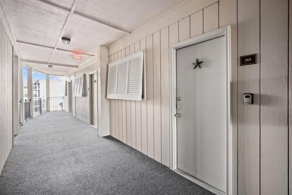 Ocean Front Condo with Private Water Front Balcony Apartment in South Forest Beach