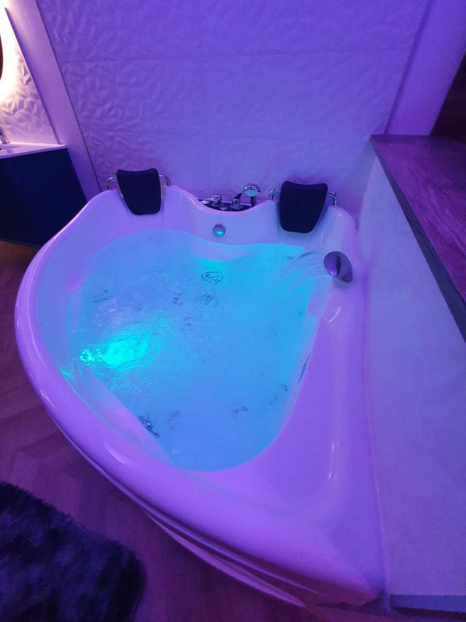 Hot Tub, Bath