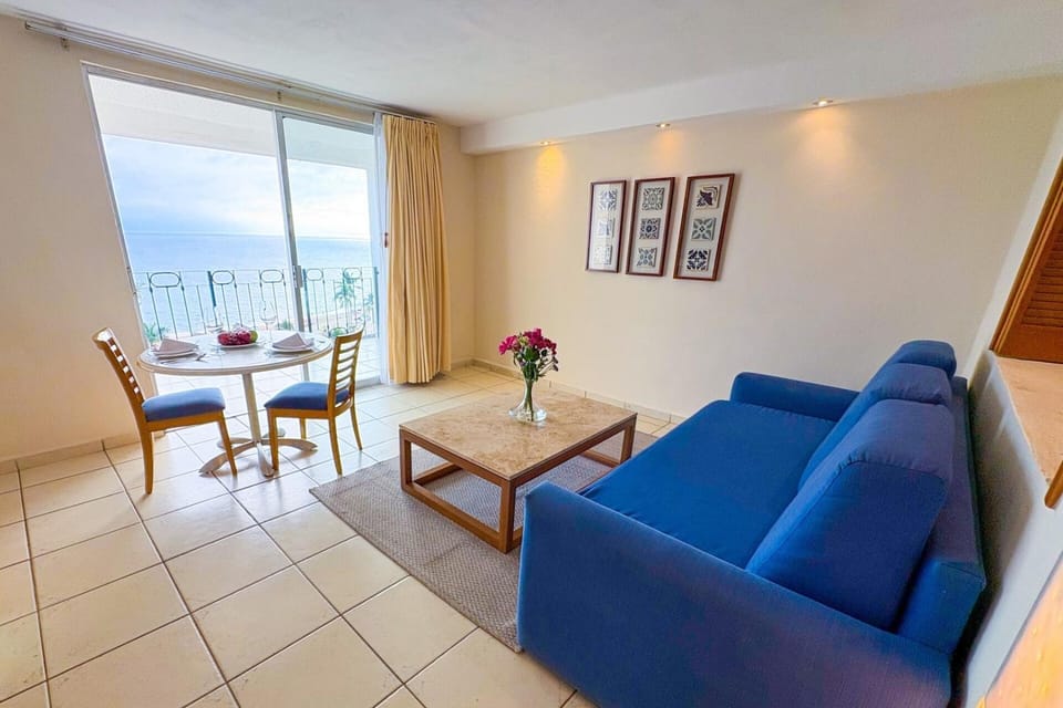 Ocean view & direct beach access! House in Puerto Vallarta