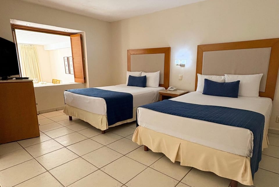Beautiful ocean view, pool & beach! House in Puerto Vallarta