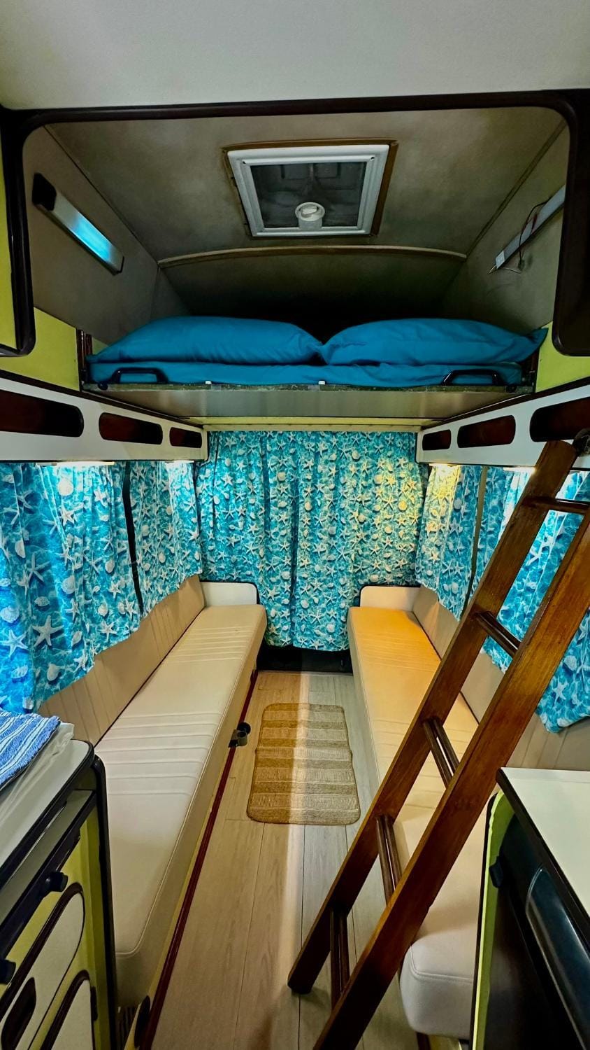 Bed, Living room, Bedroom