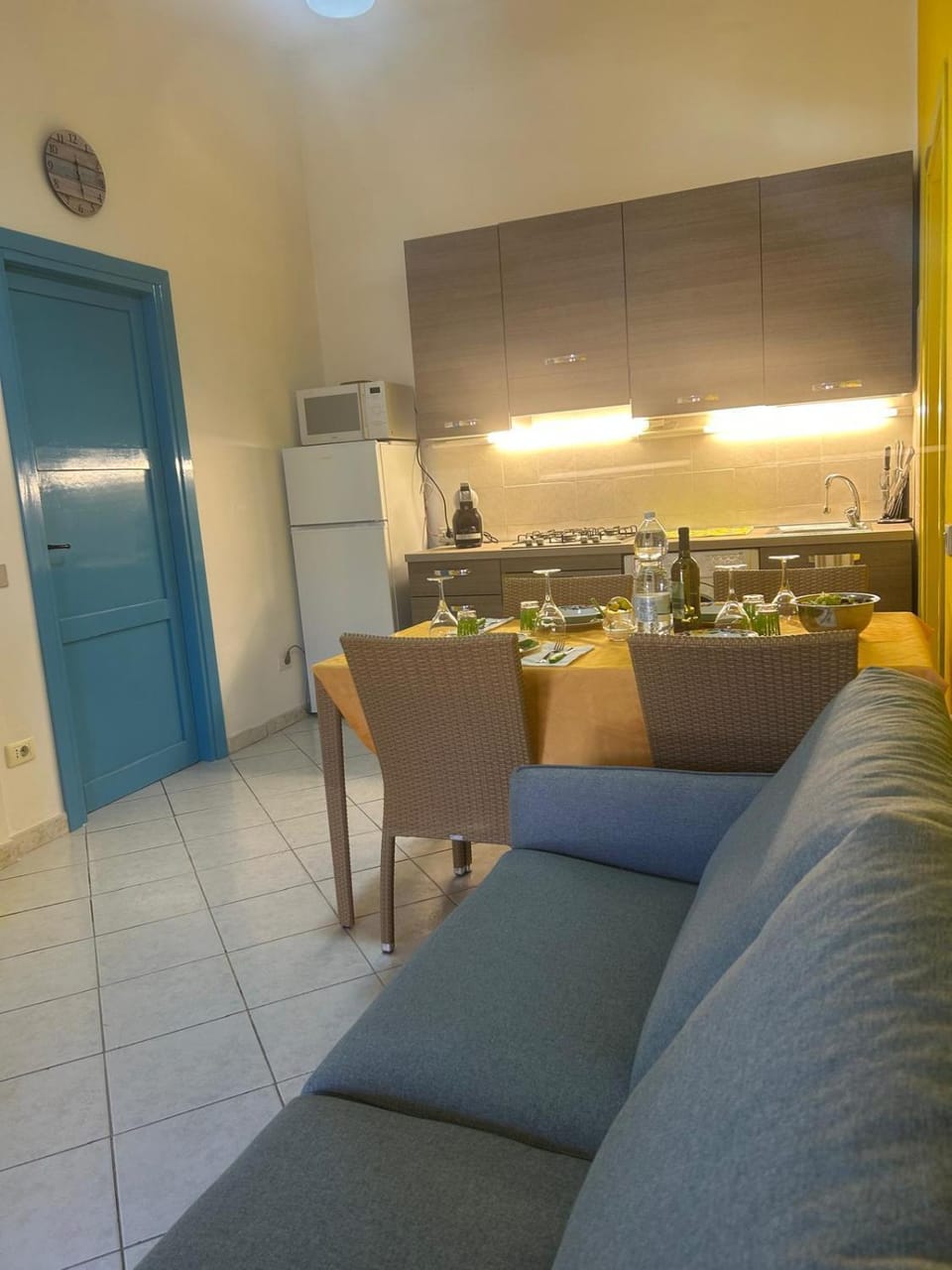 Kitchen or kitchenette, Living room, Dining area