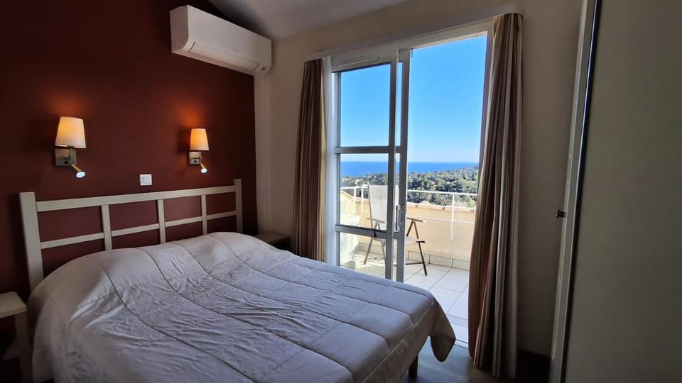 Bed, Bedroom, furniture