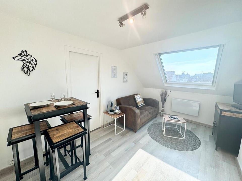 Le Saint Pathère - Proche A16 - Fibre Apartment in Calais