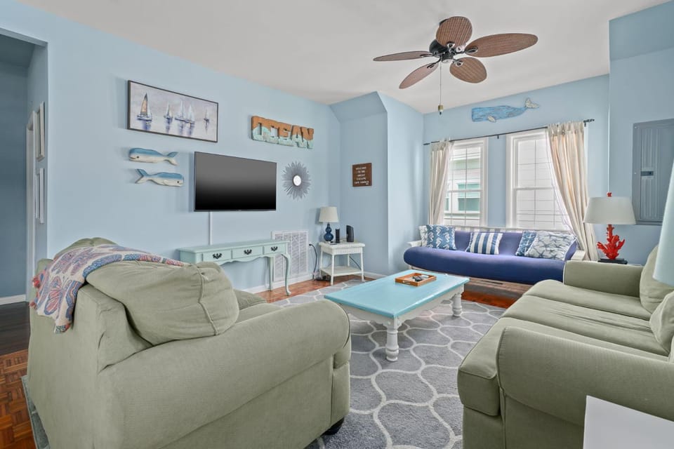 The Great Escape - renovated in-town charm! House in Cape Charles